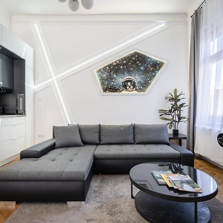 Galaxy Cube Apartment Budapest Eksteriør bilde