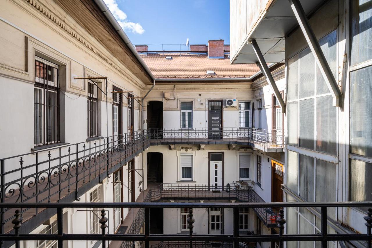 Galaxy Cube Apartment Budapest Eksteriør bilde